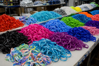 Pulseras de silicona en fabricación