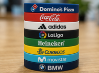 Pulseras grabadas con tinta